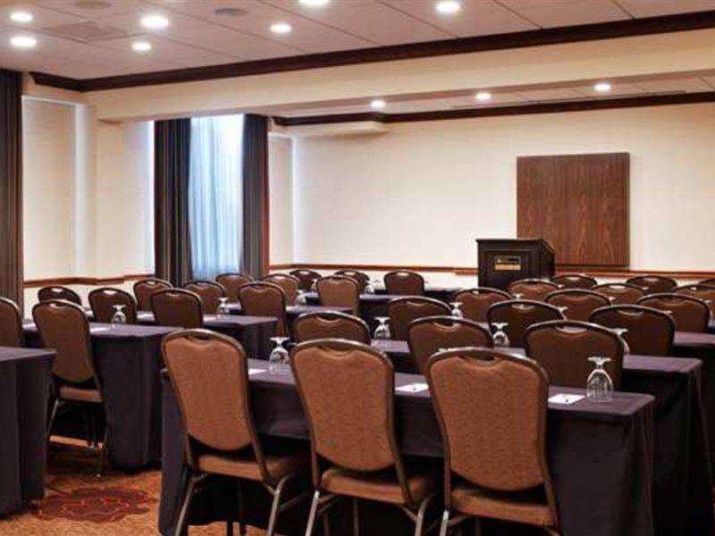 Hilton Garden Inn San Antonio Airport Exterior photo